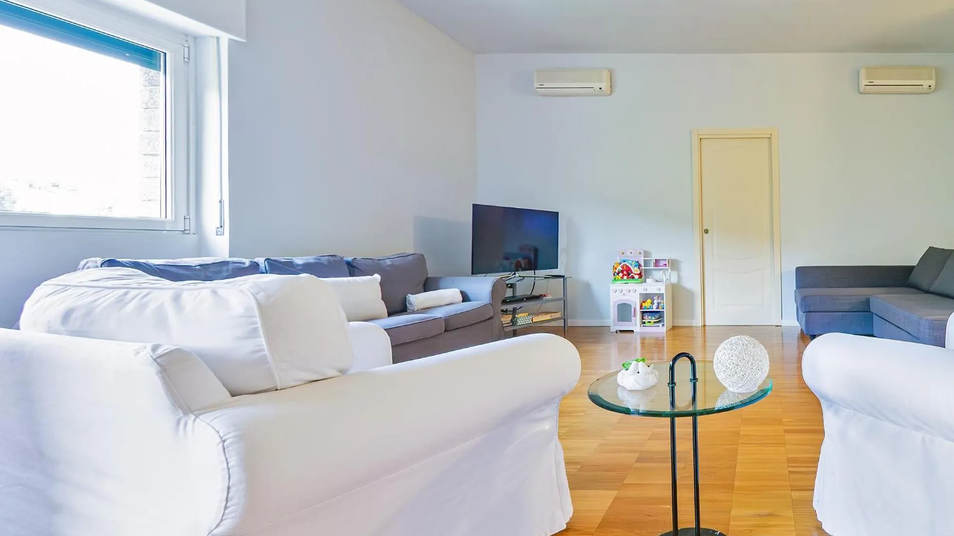 Lecco 1 Apartment